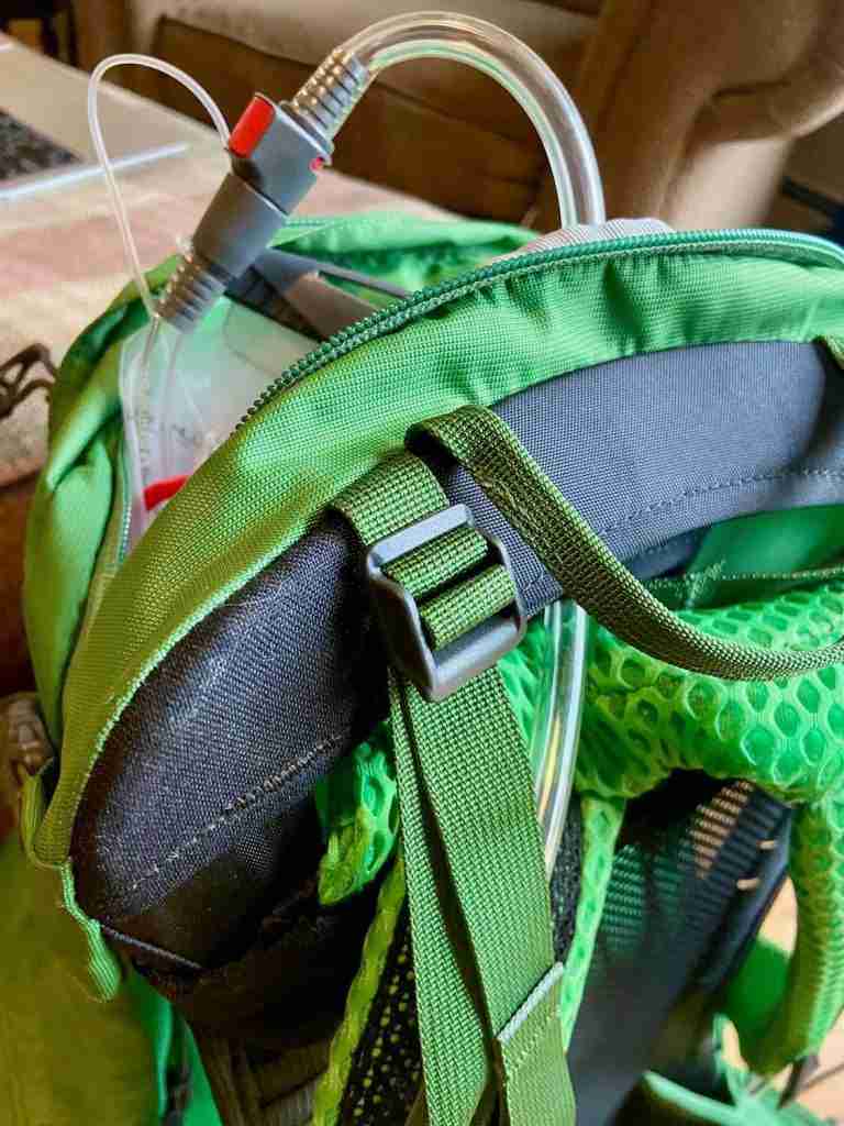Photo showing hydration system and hose for Osprey Manta backpack